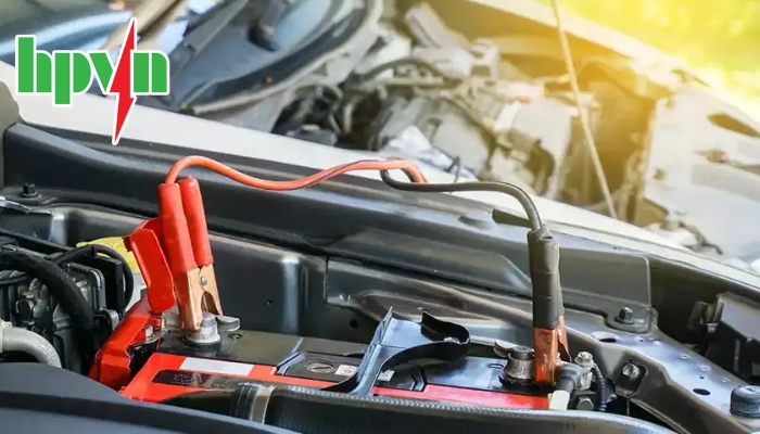 Ắc quy n&oacute;ng l&ecirc;n bất thường khi đang sạc