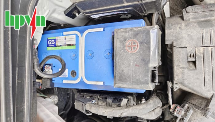 B&igrave;nh ắc quy theo xe Kia Carnival