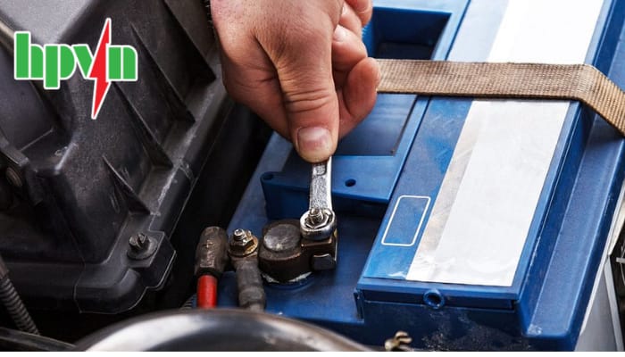 Giải ph&aacute;p nhanh ch&oacute;ng khi xe gặp sự cố hết b&igrave;nh